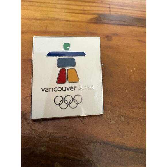 VANCOUVER 2010 -  OLYMPIC  LOGO PIN Lapel Button Silver Tone - Picture 1 of 6